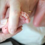Neden Bebeklerin Topuğundan Kan Alınır