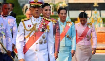 Tayland Kralı 20 Kadından Oluşan Haremiyle